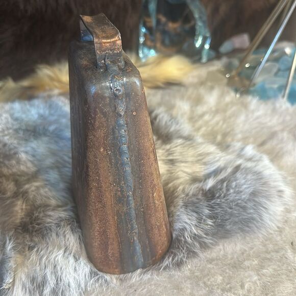 Rustic Brown Metal Cowbell (6033) - Picture 4 of 5